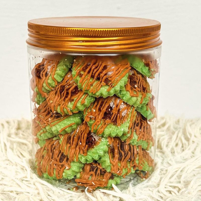 Ondeh Ondeh tart cookies by PbakesSg – bottle of 36 pieces